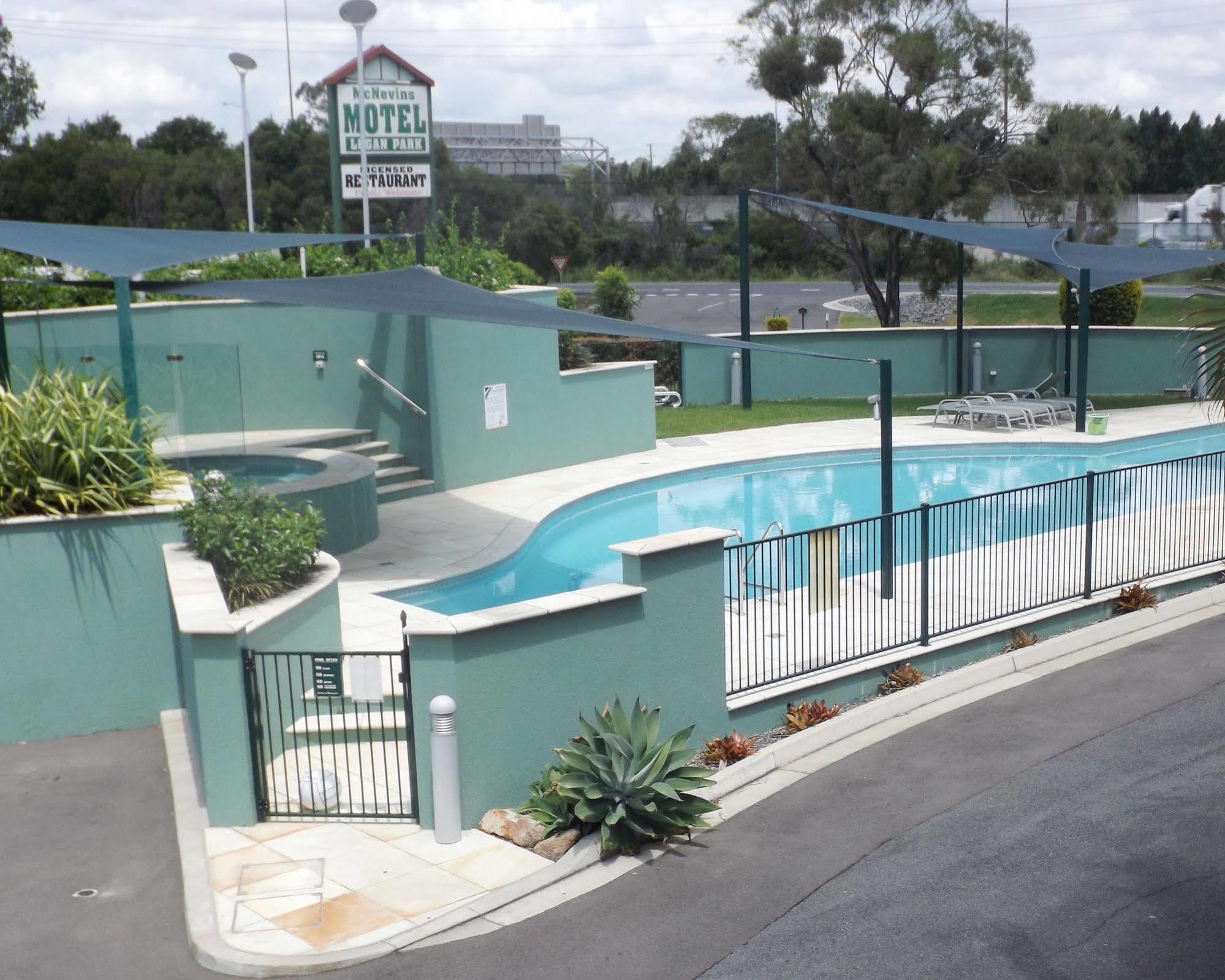 Puffers Inn Loganholme Esterno foto