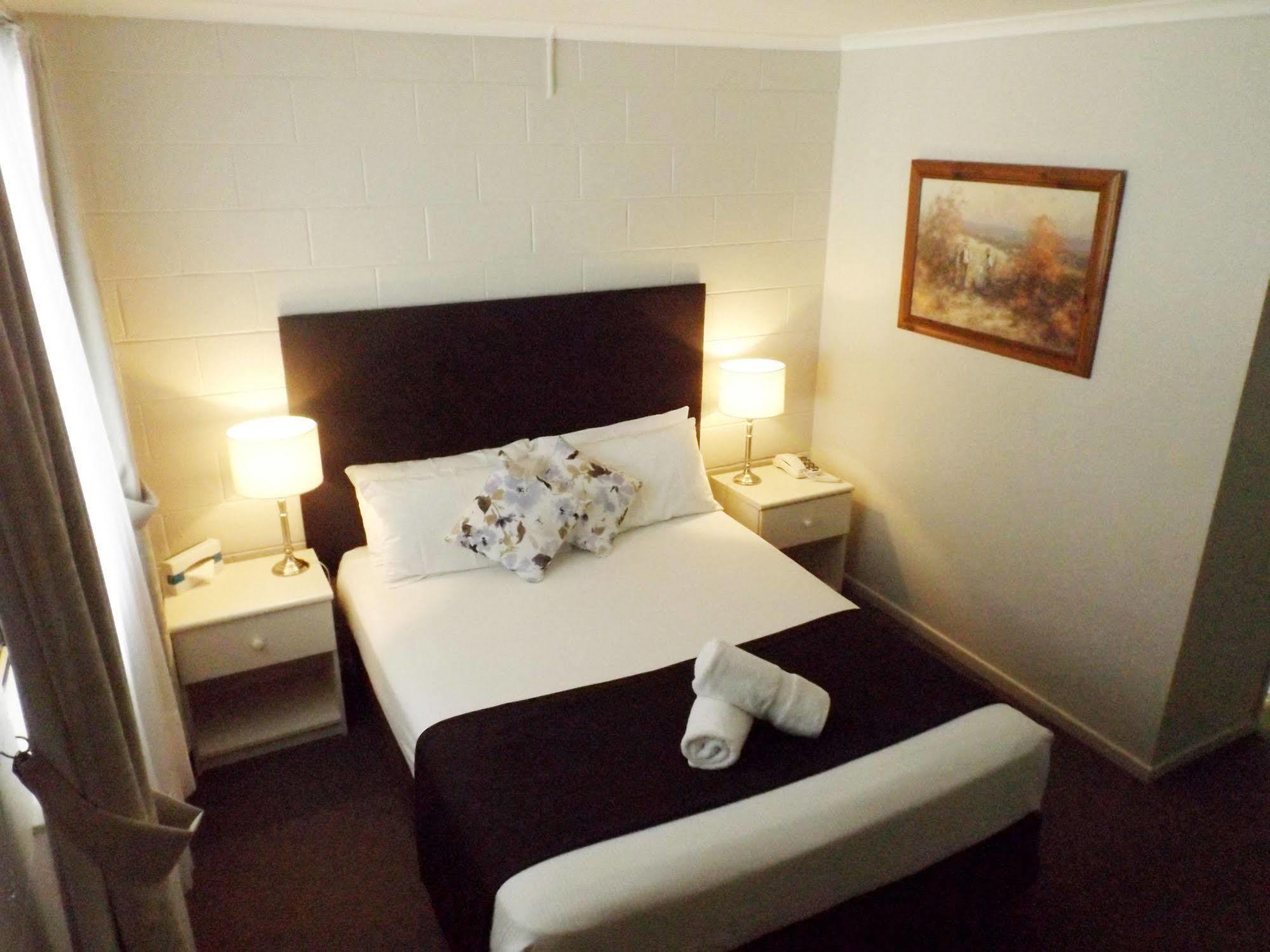 Puffers Inn Loganholme Esterno foto